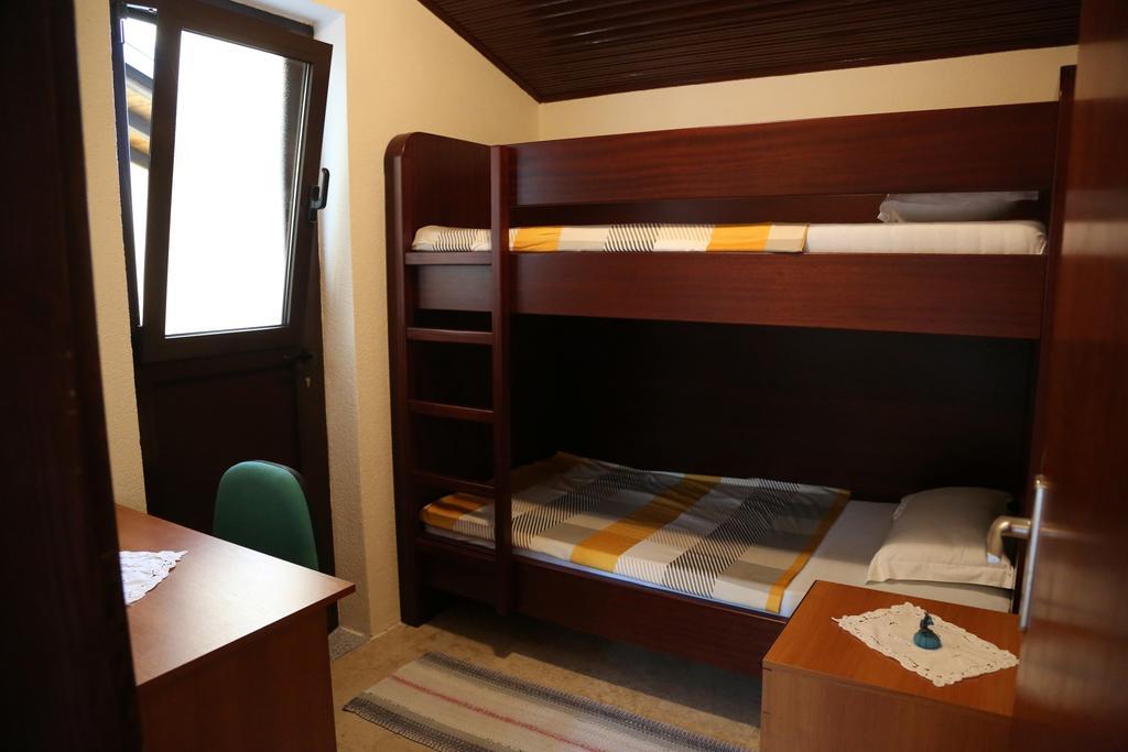 Apartments Max Врсар Экстерьер фото